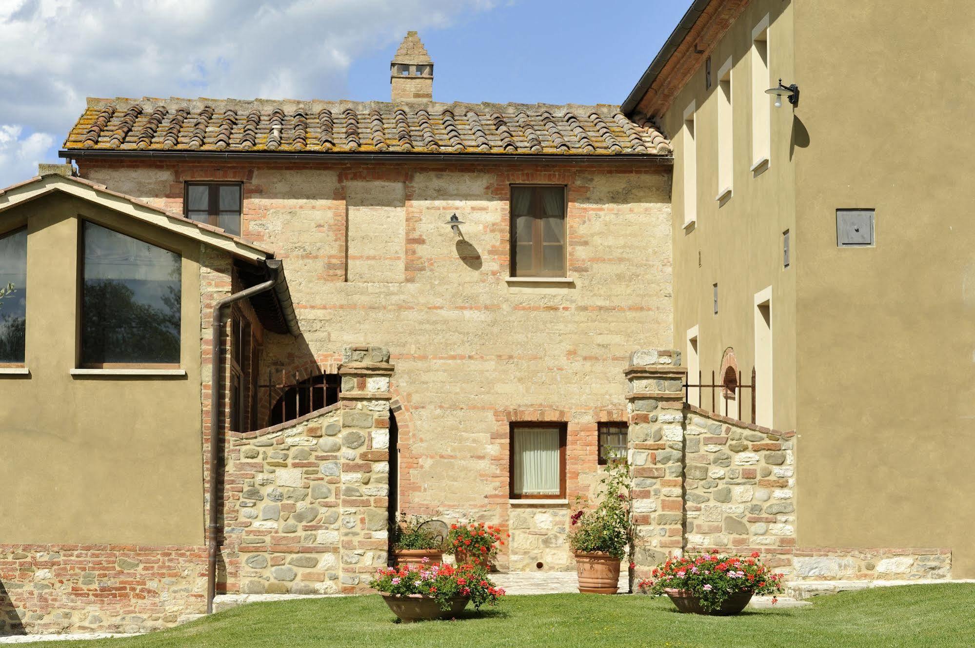 Agriturismo La Lodola كاستيلْنْوافو بيراردين المظهر الخارجي الصورة